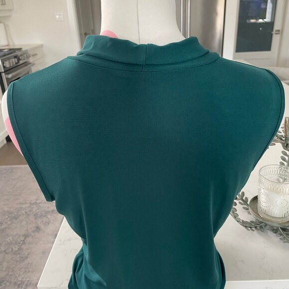 Mandy Evans Pull On Sleeveless V Neck Poly Blend Top Emerald Green Sz XL NWOT - Picture 9 of 12